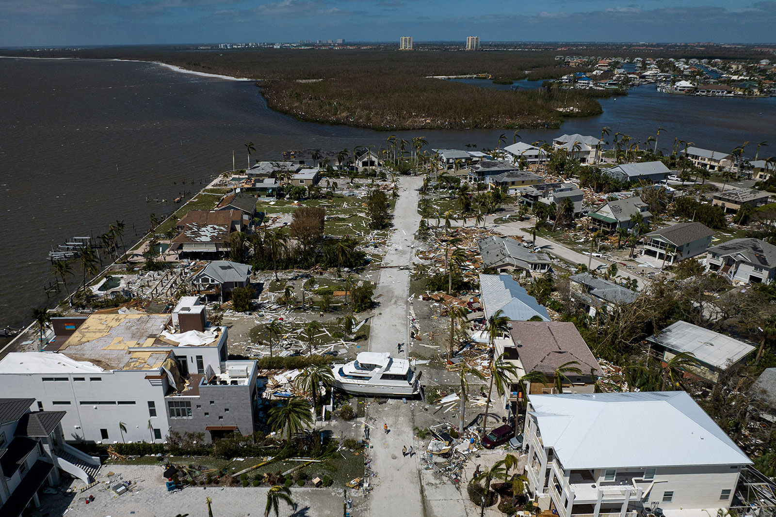 Uragani Ian ka të ngjarë të jetë fatkeqësia më e madhe natyrore në historinë e Floridës