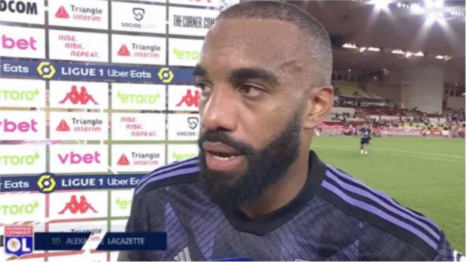 VIDEO/ Lacazette bëhet viral në internet, i ikën zëri gjatë intervistës pas ndeshjes me Monacon