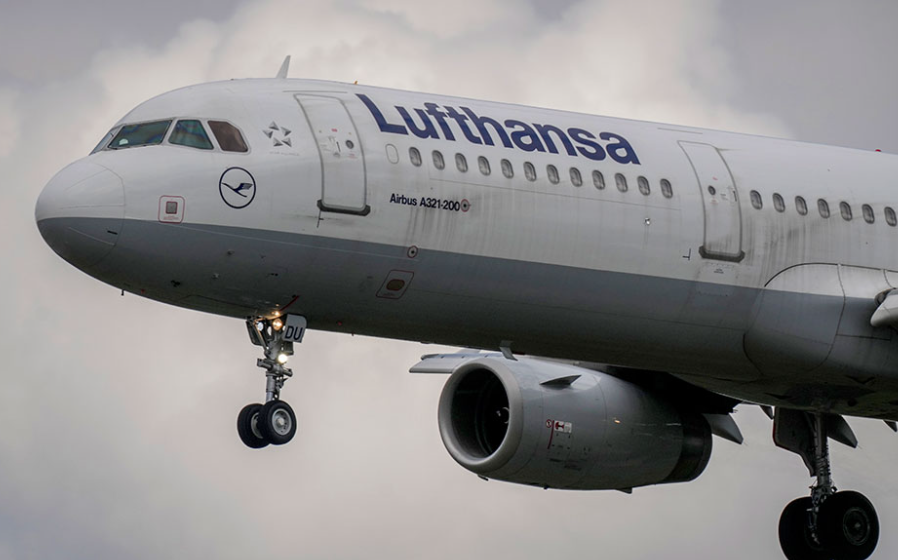 Lufthansa anulon 800 fluturime për shkak të grevës të pilotëve