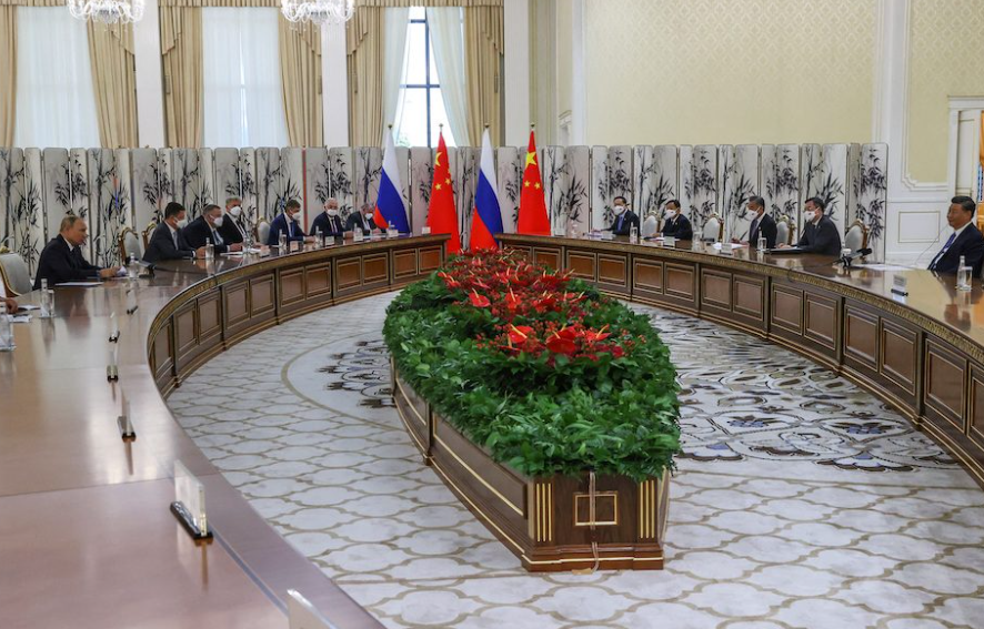 Putin takohet me Xi Jiping në Uzbekistan, mesazhi për Perëndimin