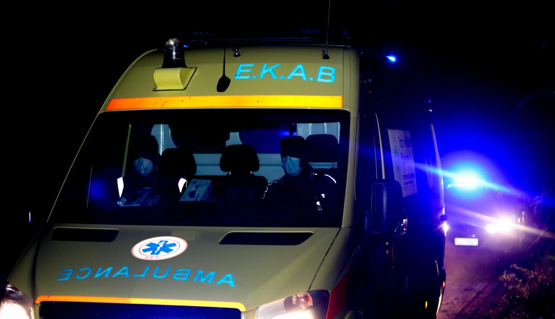 Tragjedi në Greqi, makina përplas dhe tërheq zvarrë fëmijën 2-vjeçar