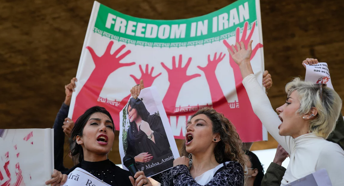 Irani ashpërson qëndrimin ndaj protestuesve: Duhet të marrim masa