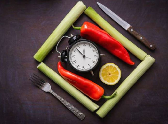Si ndikon koha e ngrënies në shëndetin mendor të njerëzve?