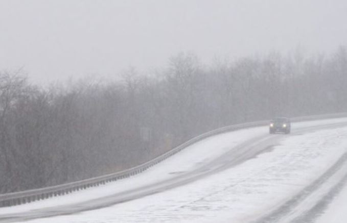 FOTO/ Europa goditet nga moti i keq, dëborë në zonat malore