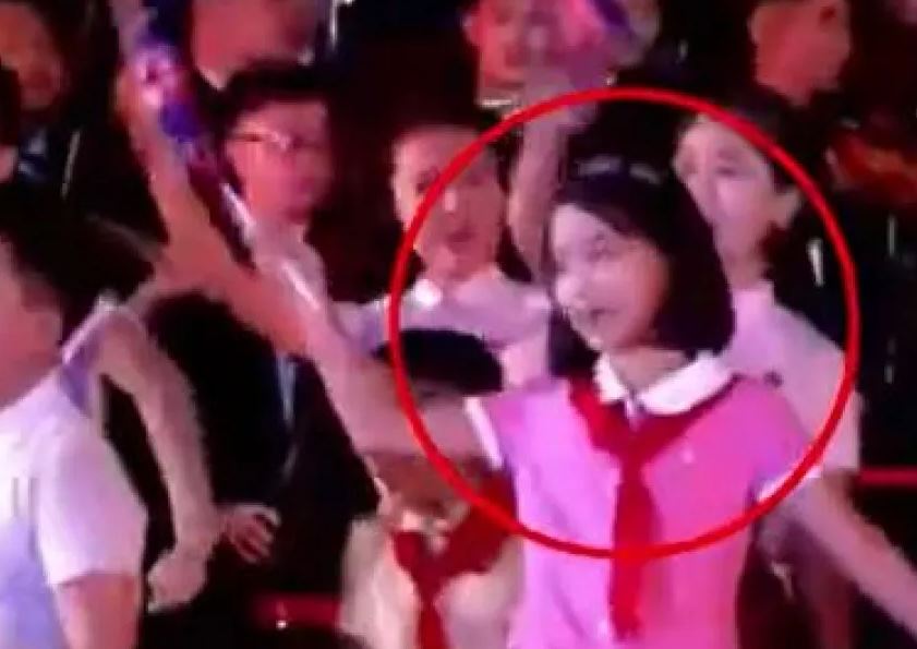 VIDEO/ A është kjo vajza sekrete e Kim Jong-un? Misteri dhe shpjegimi që japin ekspertët