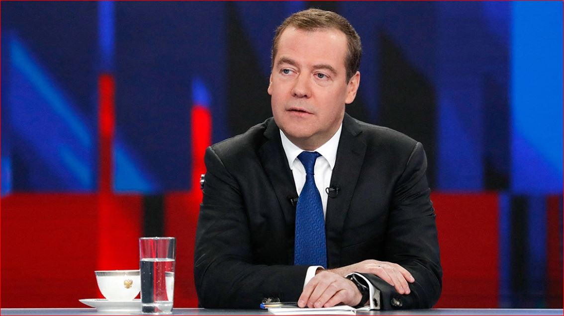 Medvedev kërcënon Perëndimin: Shpërbërja e dhunshme e një fuqie bërthamore si Rusia është një lojë shahu me vdekjen