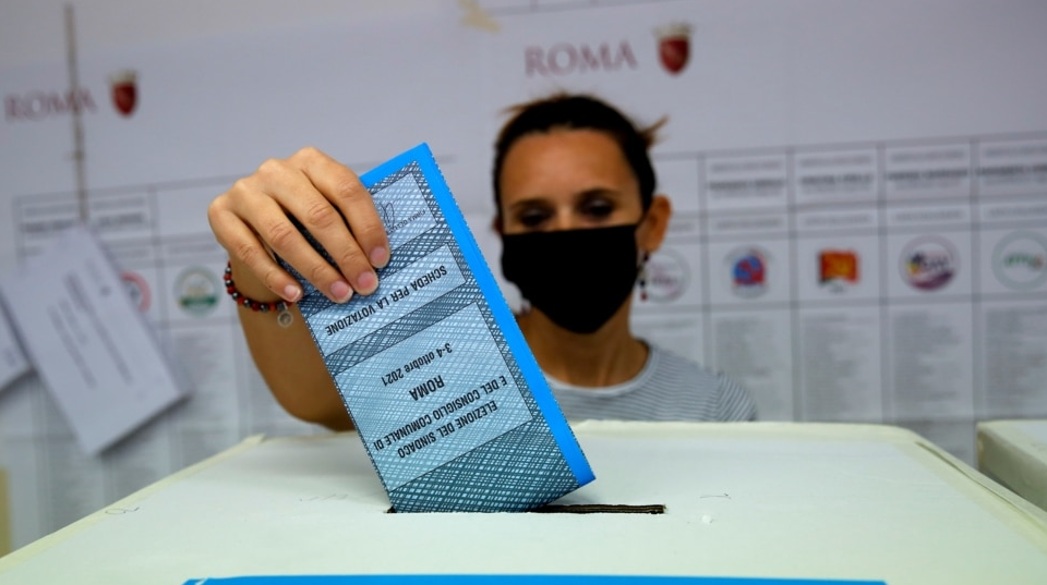 Koalicioni i krahut të djathtë drejt fitores së zgjedhjeve në Itali
