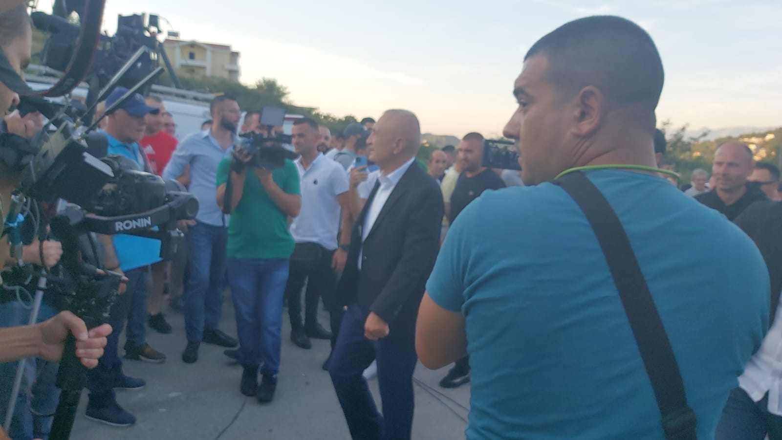 Protesta e Partisë së Lirisë, Meta mbërrin te inceneratori i Tiranës