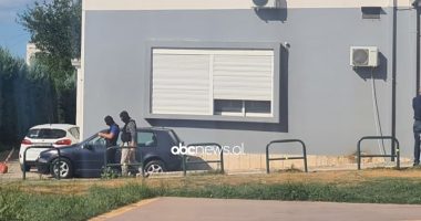 U kap në flagrancë duke marrë para, arrestohet mjeku në Spitalin e Traumës në Tiranë