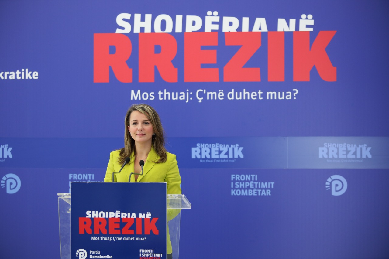 Rudina Hajdari: Qeveria e korruptuar, shqiptarët të bashkohen me PD-në