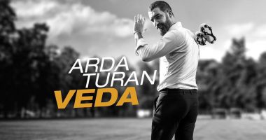 Ish-lojtari i Barcelonës “var” këpucët në moshën 35 vjeçare