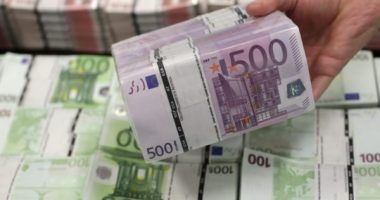 Shqiptarët e Kosovës kanë mbi 5 miliardë euro nëpër banka