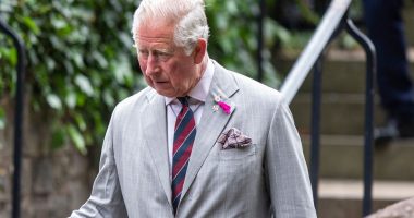 “Lëvizje në korridor, telefonatë urgjente, pastaj heshtje”: Si e mësoi Charles se Mbretëresha po vdiste