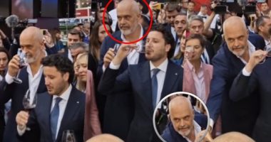 VIDEO/ Ramës i ofrojnë një gotë verë në Serbi, por ai nuk e provoi. S’i pëlqeu apo u frikësua?