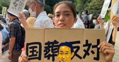 Funerali i Shinzo Abe nxit protesta në Japoni: Nuk ka bërë asgjë për njerëzit e zakonshëm