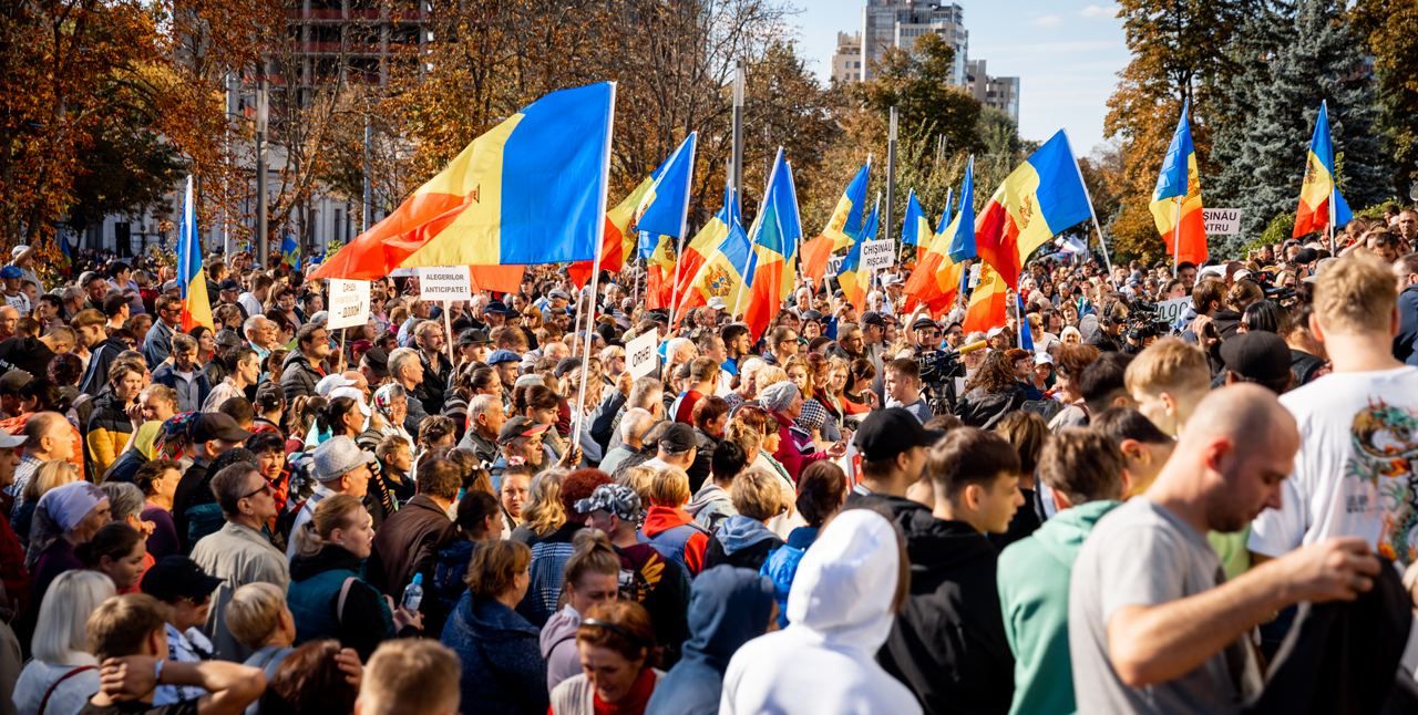 Moldavët kundërshtojnë rritjen e çmimit të gazit, kërkojnë rrëzimin e qeverisë