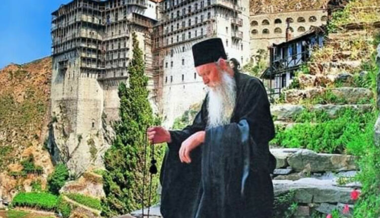 Murgu që jetoi 82 vjet dhe nuk pa kurrë një grua me sy