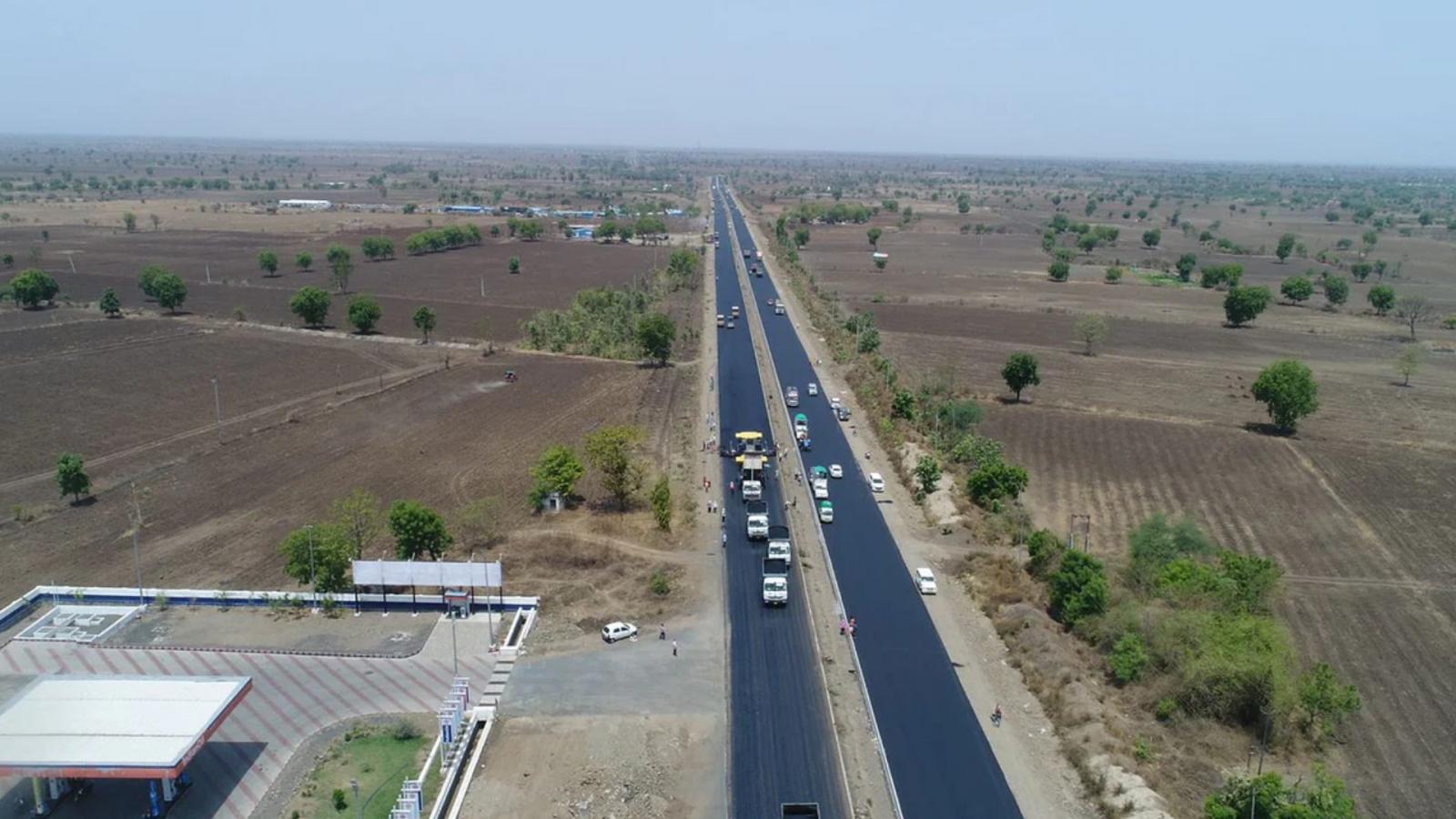 Rekord i pabesueshëm, rruga 75 km e gjatë ndërtohet për 5 ditë