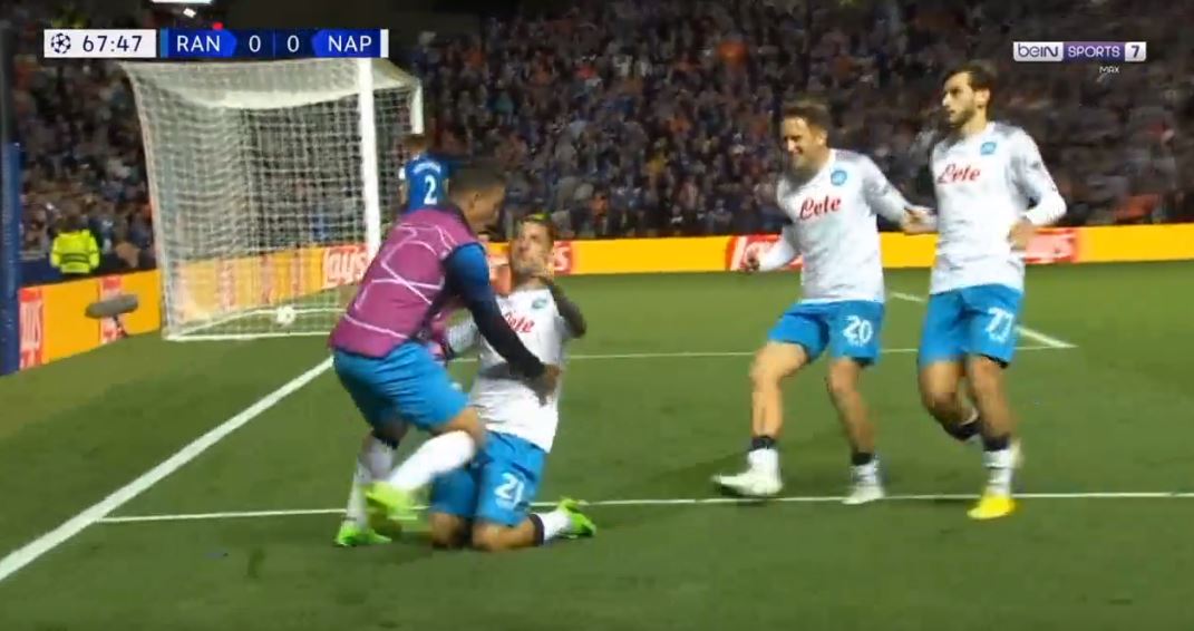 VIDEO/ Napoli kalon në avantazh ndaj Rangers