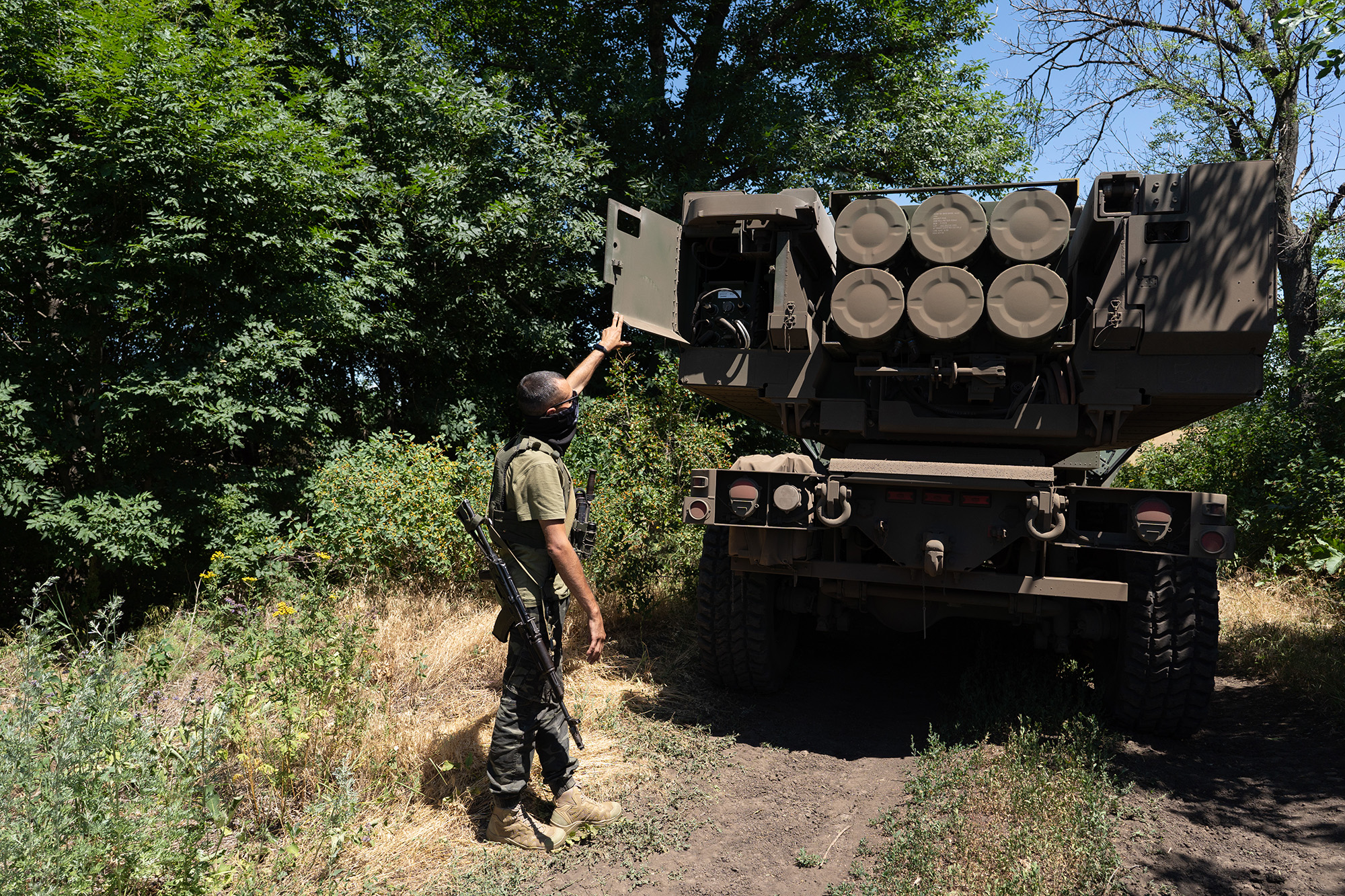 SHBA njofton paketën e re të ndihmës për Ukrainën, 600 mln dollarë armë dhe municione