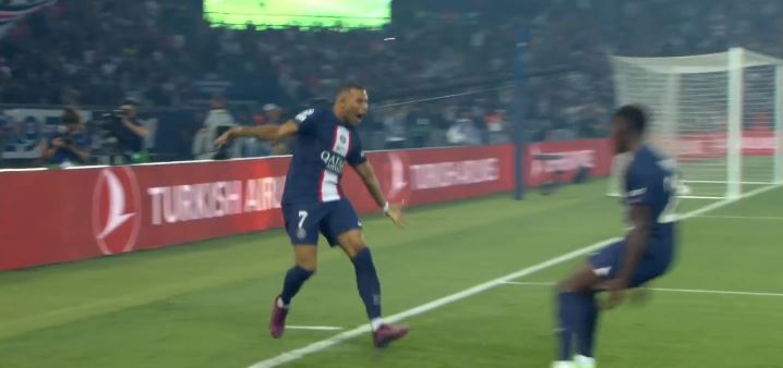 VIDEO/ Mbappe realizon gol të jashtëzakonshëm, kombinim perfekt me Neymar