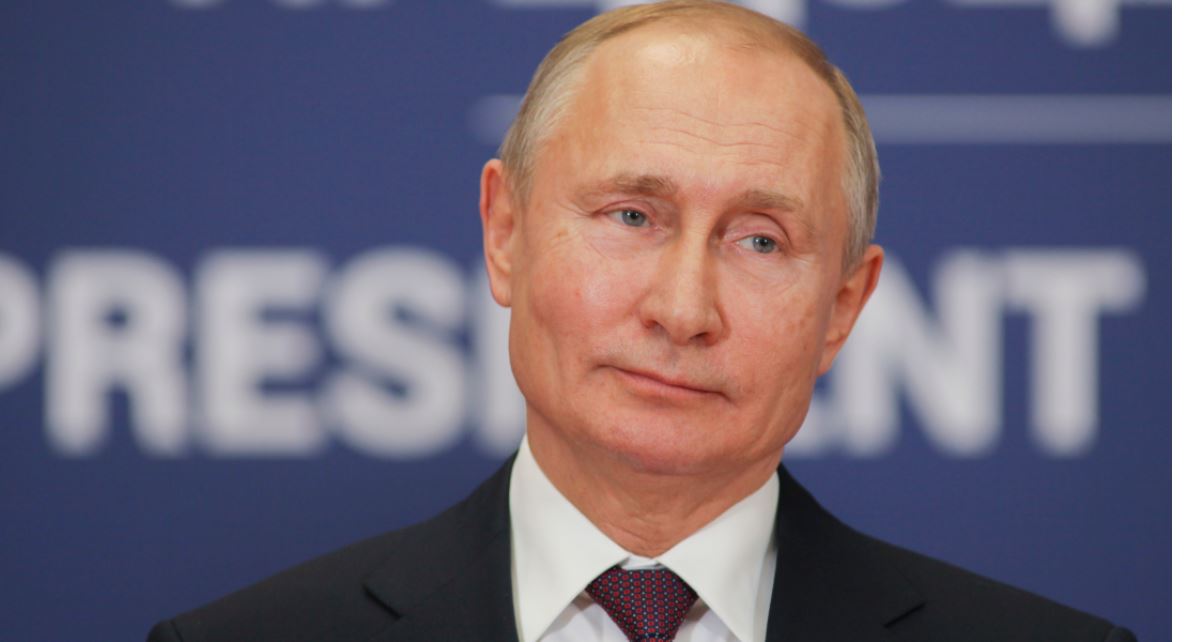 E bujshme në Rusi, zyrtarët kërkojnë dorëheqjen e Putinit: Kreu tradhti të lartë