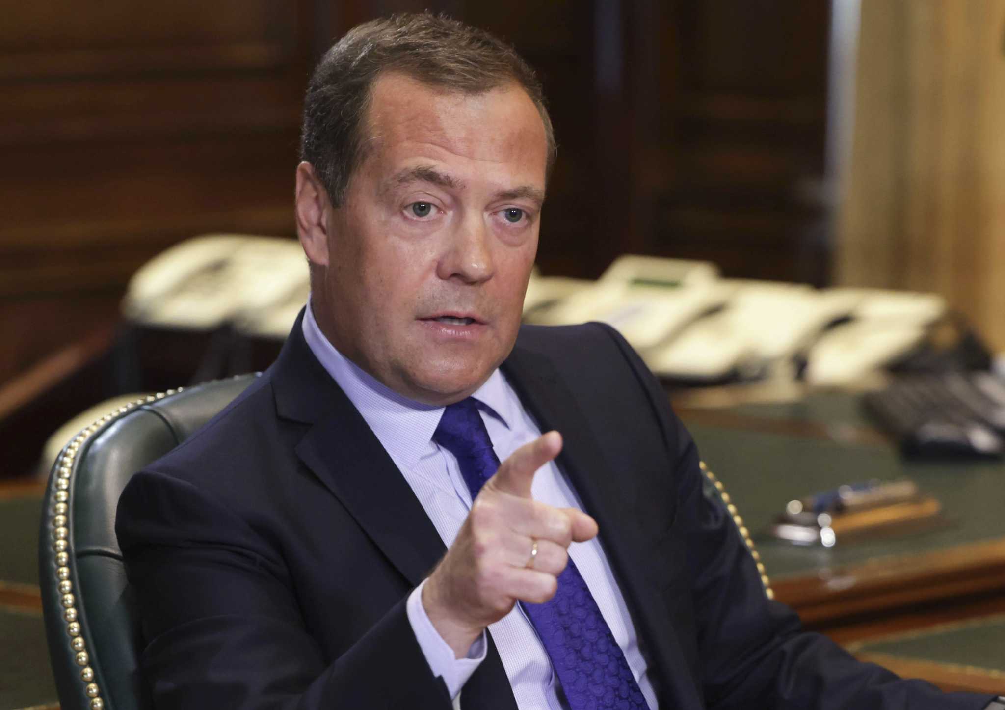 “Lojë shahu me vdekjen”, Medvedev kërcënon Perëndimin: Shpërbërja e Rusisë do të sillte fundin e botës