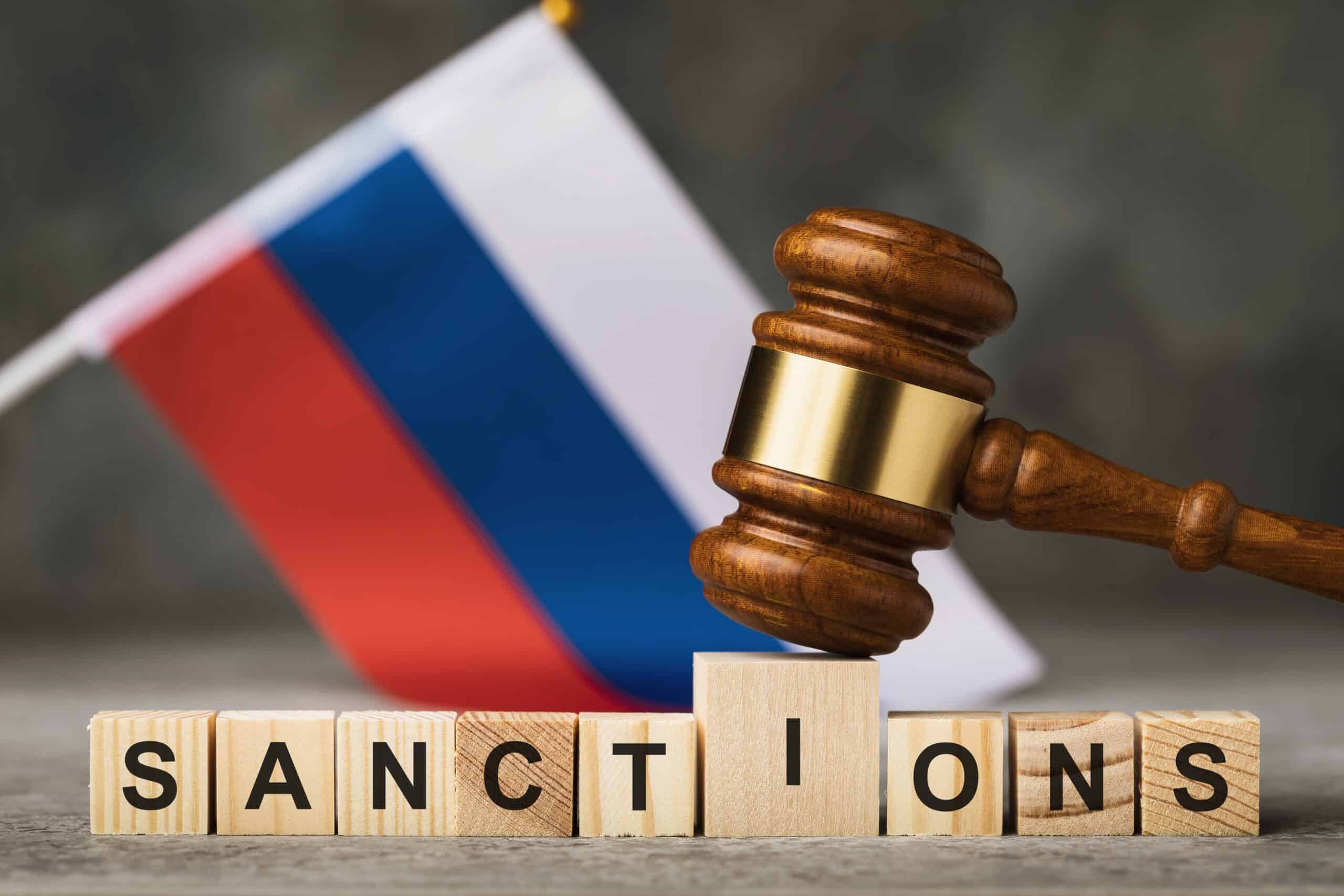 Ukraina miraton paketën e re të sanksioneve, mes tyre edhe vajzat e Putinit