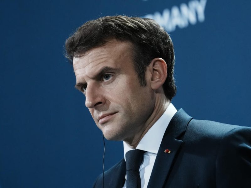 Macron: Të vazhdojnë negociatat derisa të arrihet paqja Rusi-Ukrainë