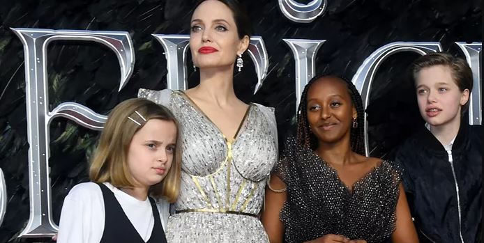 FOTO/ Angelina Jolie i bën vizitën surprizë vajzës së saj në universitet, të gjithë shtangen