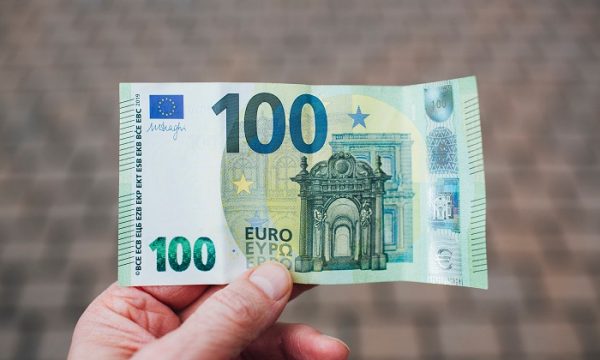 Kriza ekonomike, qeveria e Kosovës propozon nga 100 euro shtesë për pensionistët