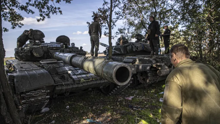 Kundërofensiva e Ukrainës, Rusia tërheq oficerët nga Kherson