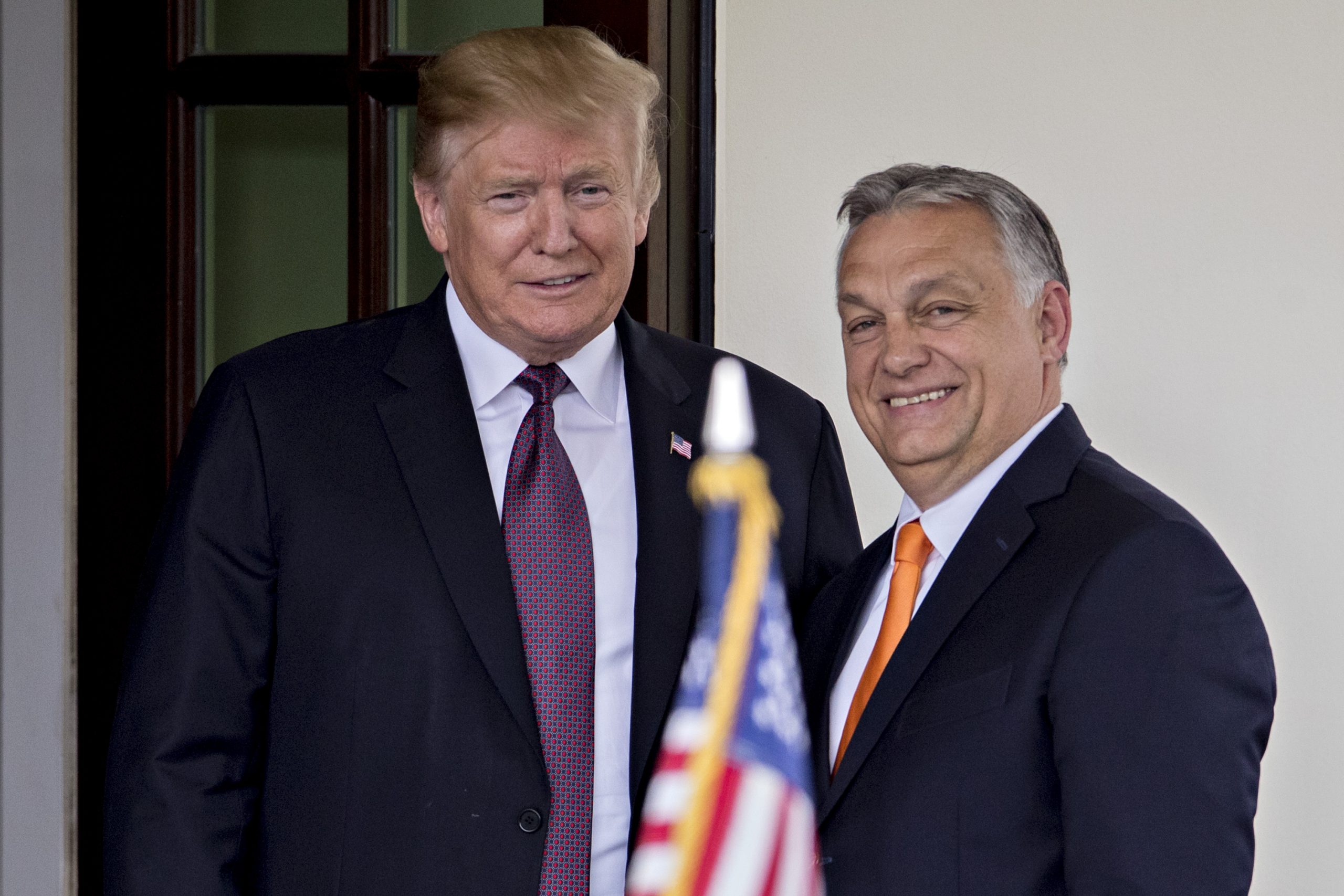 “Ku është miku im i mirë?” Viktor Orban hap Twitter dhe nis “kërkimin” për Donald Trump