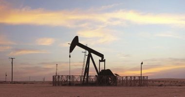 OPEC ul prodhimin e naftës, çfarë pritet të ndodhë