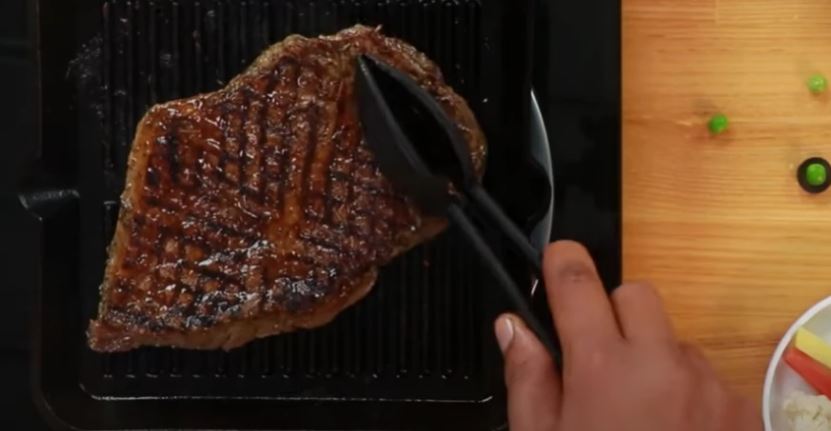 Mjekët konfirmojnë: Katër grupe njerëzish nuk duhet të hanë kurrë biftek