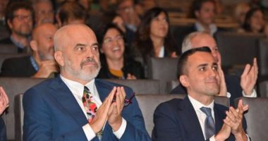 “Po na ndihmon një shtet mik”, Rama zbulon për herë të parë nga erdhën vaksinat në Shqipëri: Kemi bërë “kontrabandë” me Di Maion