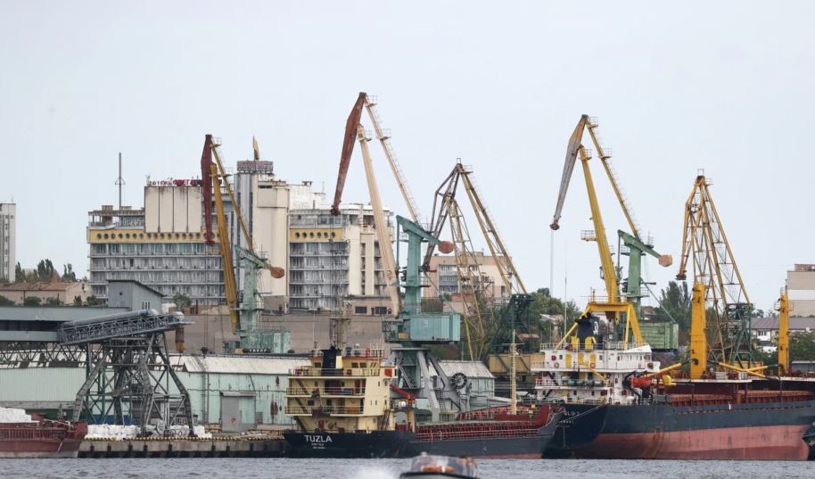 Ukraina kërkon që në portet e rajoneve të aneksuara të mos zbatohen kërkesat ruse