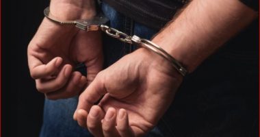 “Bandat shqiptare kontrollojnë tregtinë e drogës”, media britanike: Qeveria harxhoi 1.2 mln £ për të përkthyer shqiptarët e arrestuar