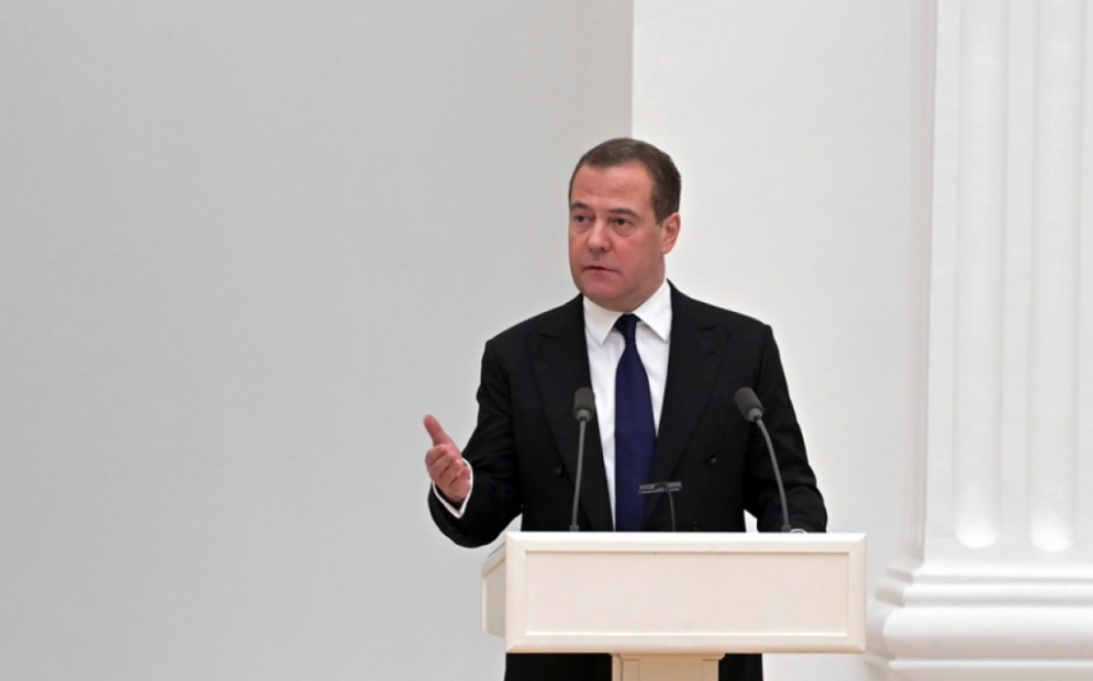 Medvedev: Nëse Ukrainës i jepen raketa MLRS, do jemi një hap më pranë luftës botërore