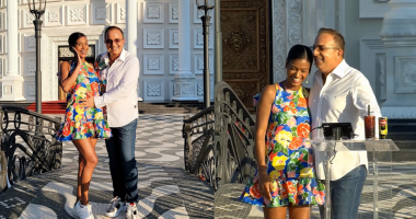 Nënë për herë të parë, Andresa publikon videon e ëmbël me barkun e rrumbullakosur nga makina