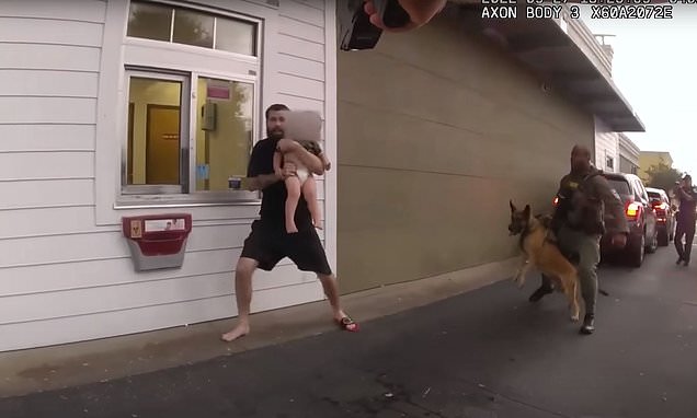 VIDEO/ Babai përdor foshnjën si mburojë gjatë një përplasje me policinë