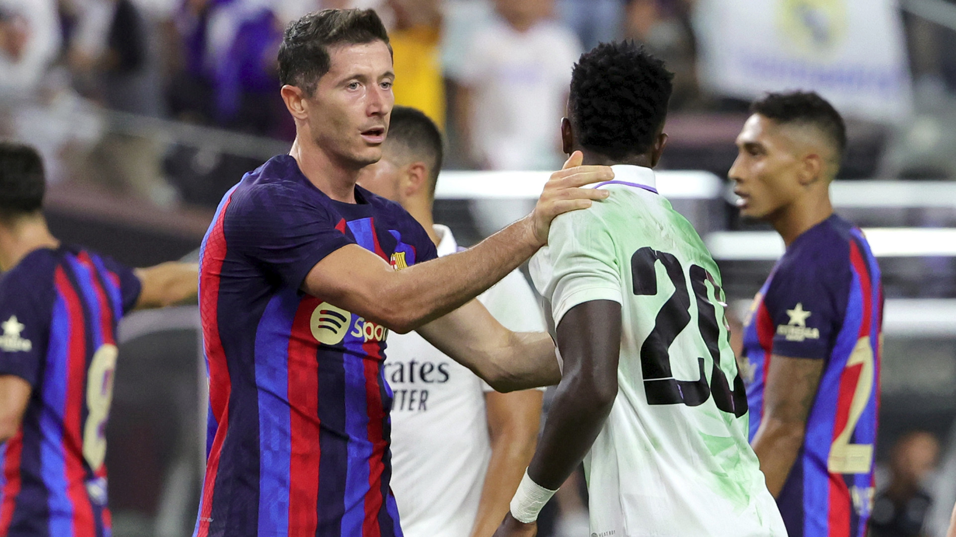 Real Madrid-Barcelona, formacionet zyrtare