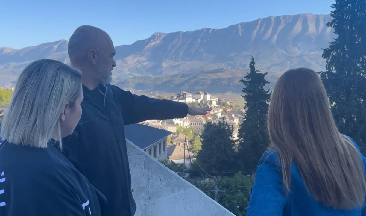 “Bypass-i i Gjirokastrës u vonua se pritëm UNESCO-n,” Rama-Kumbaros: Lëri spekulimet, atë punë kanë