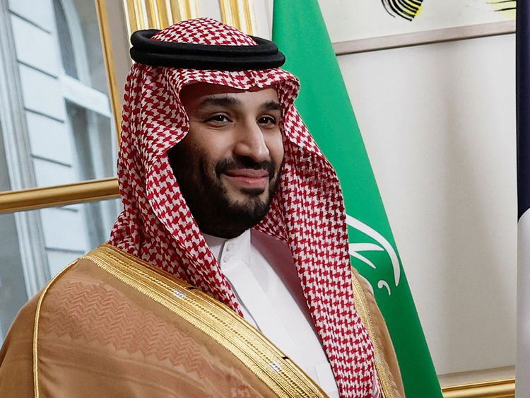 Arabia Saudite miraton 400 milionë dollarë ndihmë humanitare për Ukrainën