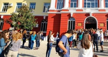 Unioni i Këshillave Studentorë mbështet protestën e pedagogëve: 3 kërkesa për MASR