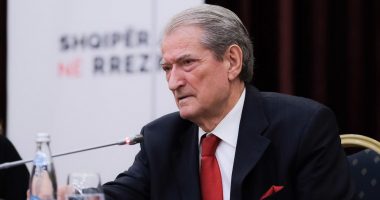 Punësimet në administratë, Berisha: Vendin e ekspertëve e kanë zënë patronazhistët