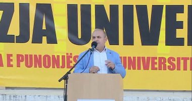 Paralajmëruan grevë urie, pedagogët sërish në proetstë, nuk tërhiqen nga kërkesat e tyre