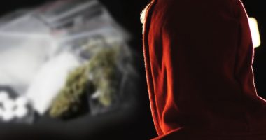 EKSKLUZIVE/ “Hashashi nuk me jep me kënaqësi, dua të eksperimentoj me drogëra të tjera…”, rrëfimi tronditës i 20-vjeçarit