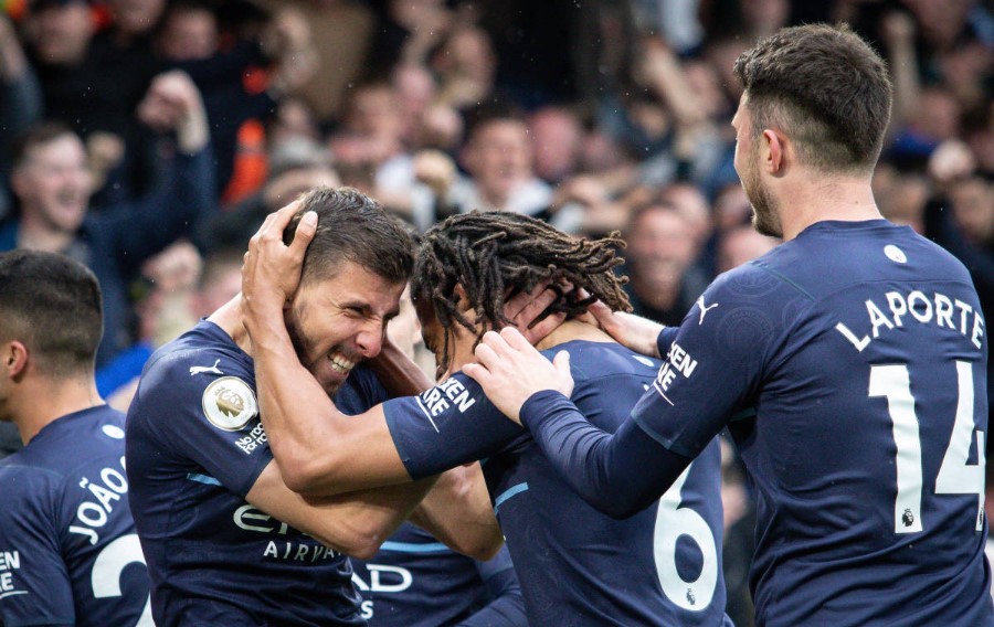 Inter mendon për mbrojtjen, piketohet ylli i Manchester City