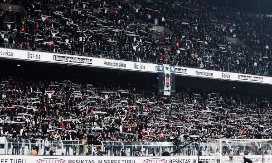 Besiktas rikthen super trajnerin